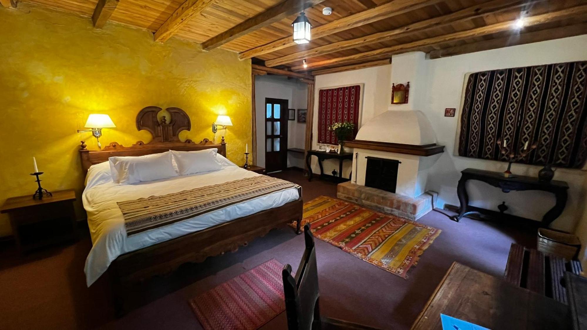Готель Hacienda Cusin Отавало Екстер'єр фото